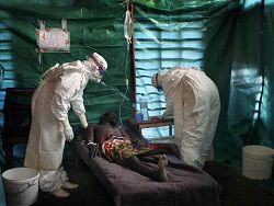 Президент Нигерии заявил, что его страна освободилась от Эболы