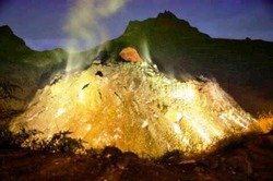 В Индонезии начал извержение вулкан Келуд