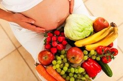 Питание беременной влияет на время родов