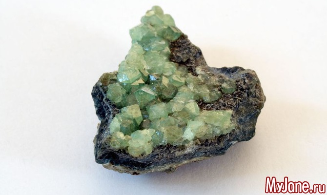 Зеленый гранат - любимый камень Фаберже