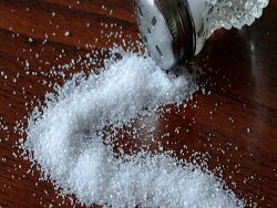С полуфабрикатами мы употребляем меньше соли